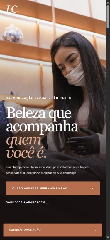 Página inicial do projeto Dra. Larissa Castilho em celular